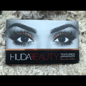 Huda Beauty Rose Gold Palette